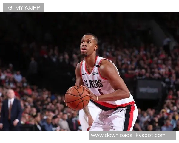 瓦兰替补出战18分钟表现抢眼贡献10分9板助力解放约老师压力