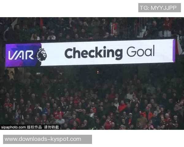 曼联10月最佳球员候选名单揭晓库尼亚姆伯莫拉门斯德里赫特争夺荣誉