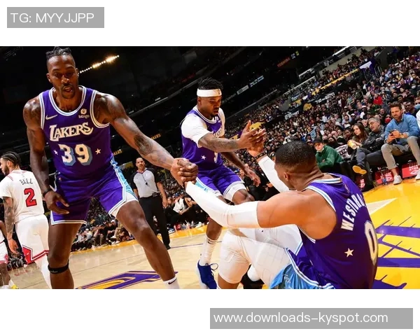 王猛吐槽詹姆斯决定2朋友们熬夜追剧后纷纷怒骂不止