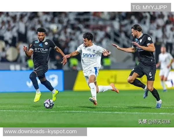 马赛寻求双签费耶诺德昆滕廷伯与科莫达库尼亚球员